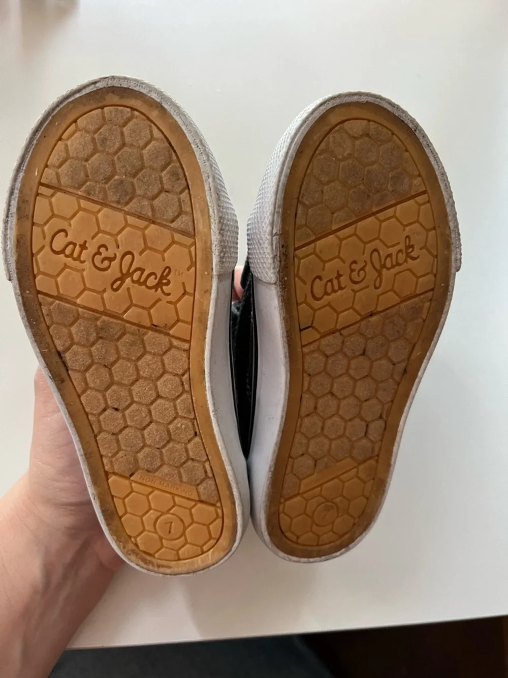 Cat & Jack Gray size 7 Velcro Canvas Sneakers - Picture 3 of 4